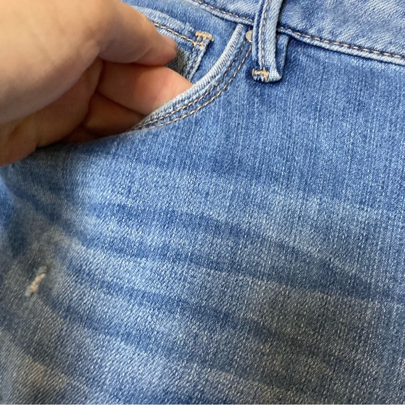 WHBM Jeans  The Girlfriend Distressed with Chains Accent Size 4 - Picture 3 of 7